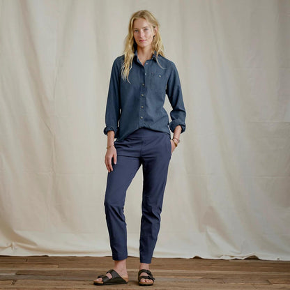 Women’s Tech Chambray Long-Sleeve Work Shirt